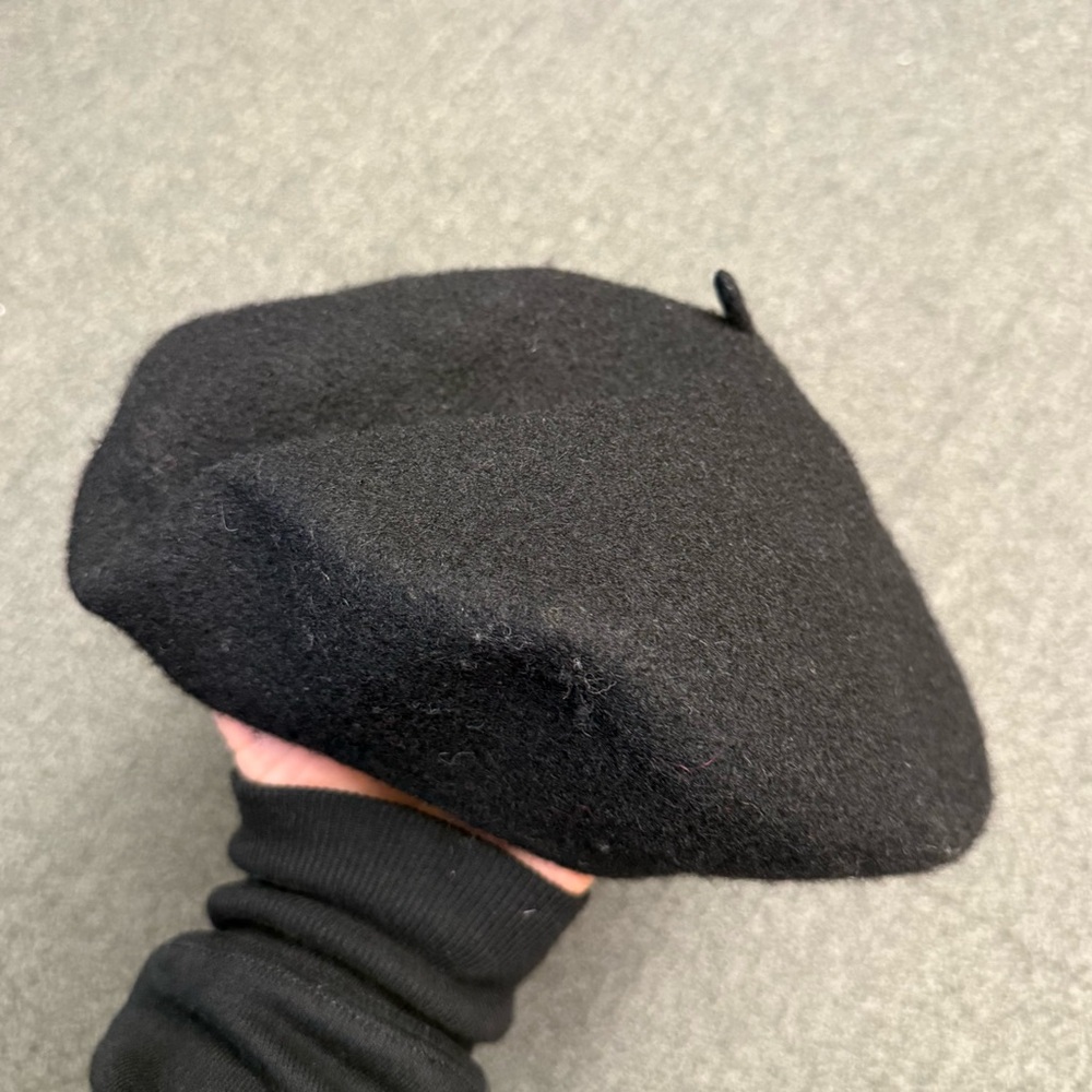 Halogen Black Beret